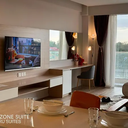 Arusuites Tanjung Aru Kota Kinabalu By Wellstay Exterior photo